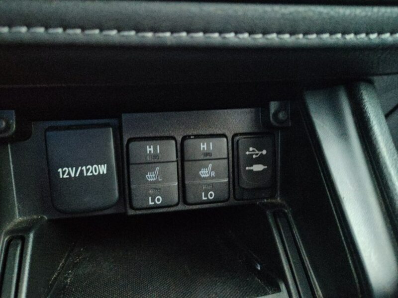 Toyota Auris Automat* Super stan* II (2012-)
