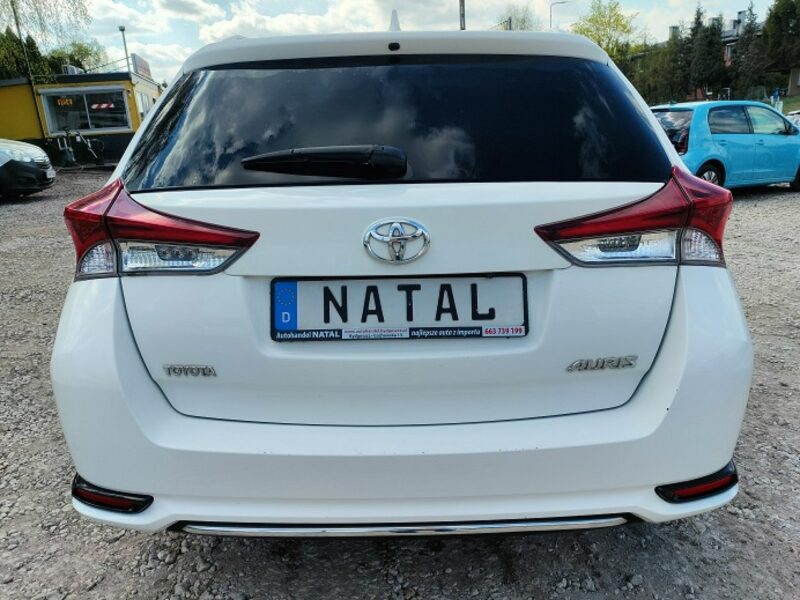 Toyota Auris Automat* Super stan* II (2012-)