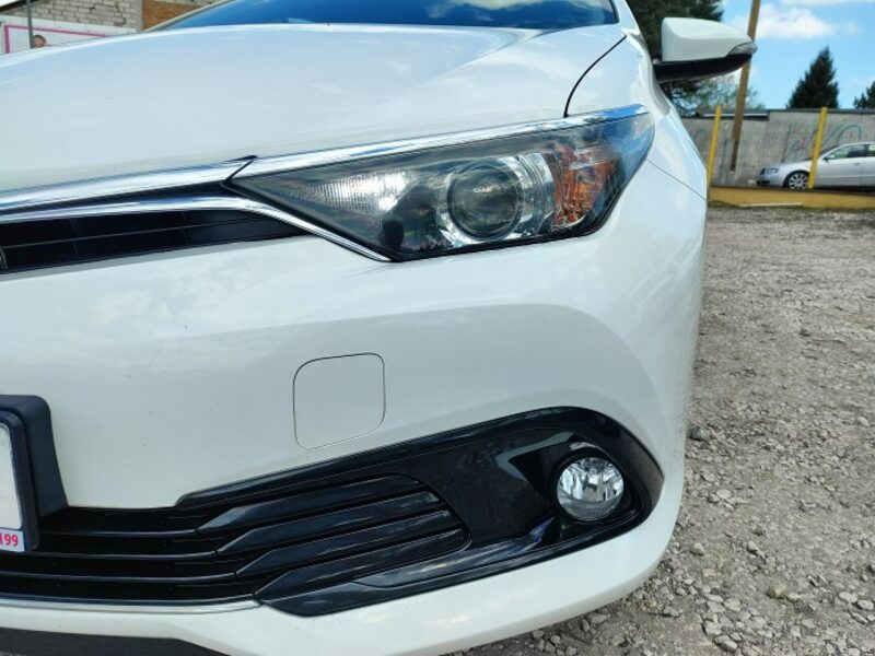 Toyota Auris Automat* Super stan* II (2012-)