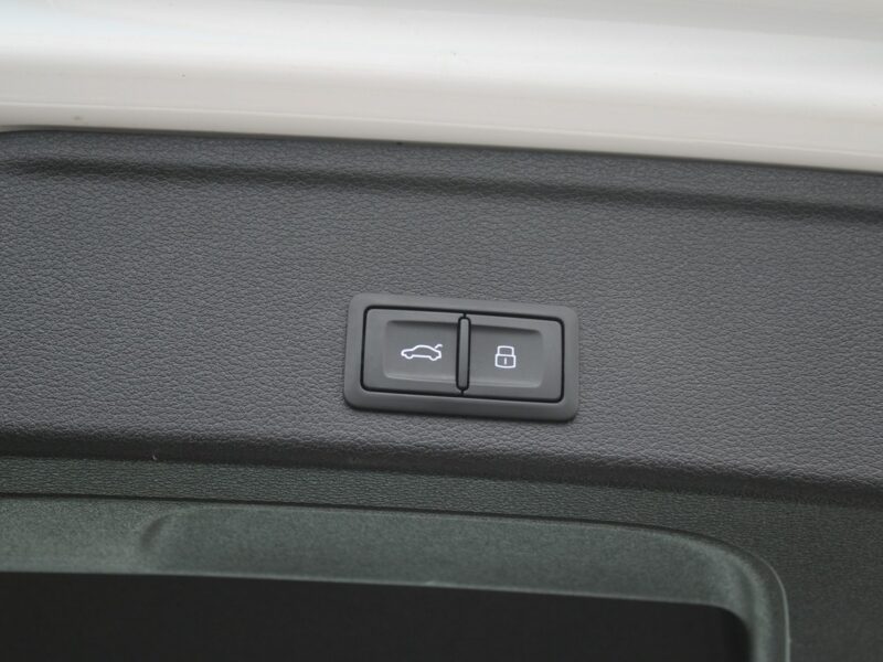 Audi A4 S-Tronic Gwarancja Nawigacja F-vat Salon Polska B9 (2015-)