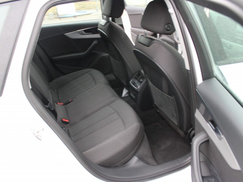 Audi A4 S-Tronic Gwarancja Nawigacja F-vat Salon Polska B9 (2015-)