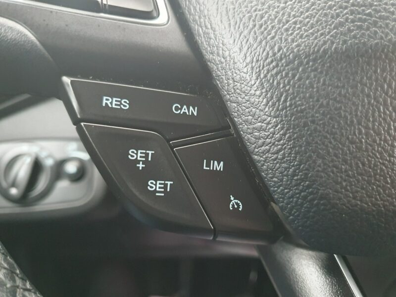 Cupra Ateca FV23% automat 300KM 4x4 alcantara virtual kamera BeatsAudio grzane fot