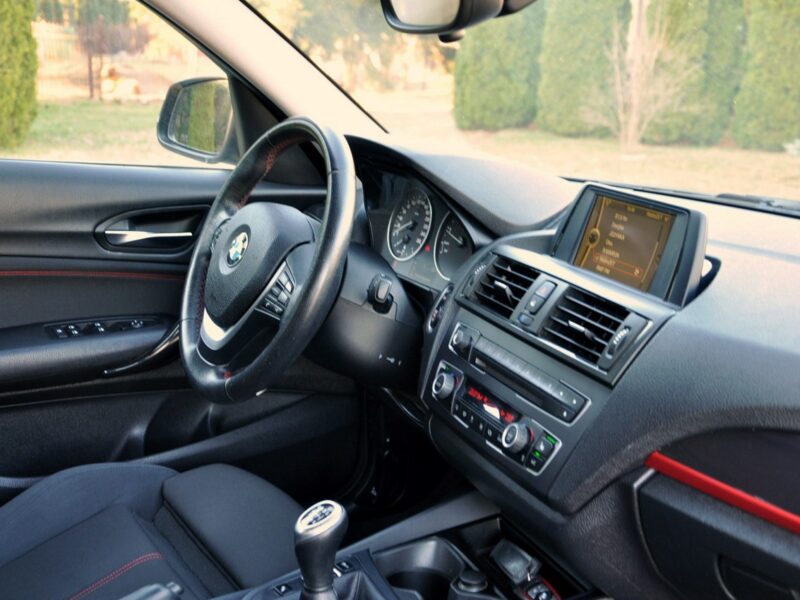 BMW 118 1.6i(136KM)*Lift*Klimatronik*Grzane Fotele*2xParktronik*I Wł*Alu16"ASO F20/F21 (2011-)