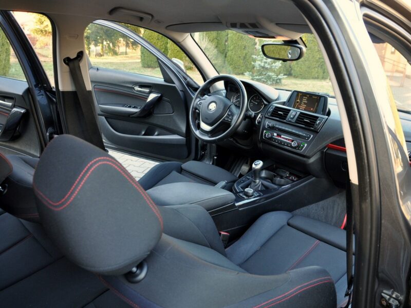 BMW 118 1.6i(136KM)*Lift*Klimatronik*Grzane Fotele*2xParktronik*I Wł*Alu16"ASO F20/F21 (2011-)