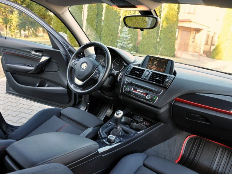 BMW 118 1.6i(136KM)*Lift*Klimatronik*Grzane Fotele*2xParktronik*I Wł*Alu16"ASO F20/F21 (2011-)