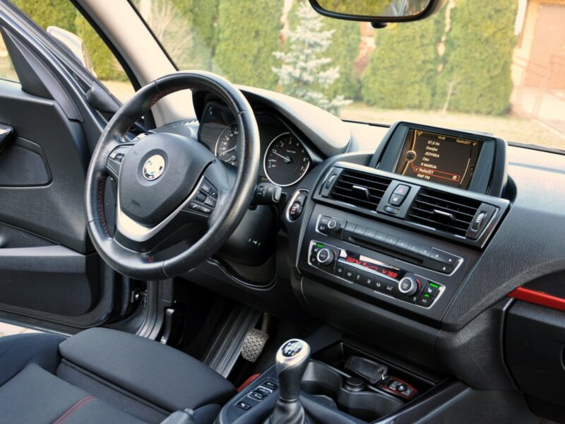 BMW 118 1.6i(136KM)*Lift*Klimatronik*Grzane Fotele*2xParktronik*I Wł*Alu16"ASO F20/F21 (2011-)