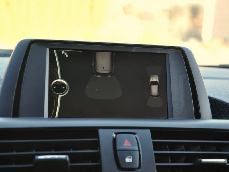 BMW 118 1.6i(136KM)*Lift*Klimatronik*Grzane Fotele*2xParktronik*I Wł*Alu16"ASO F20/F21 (2011-)