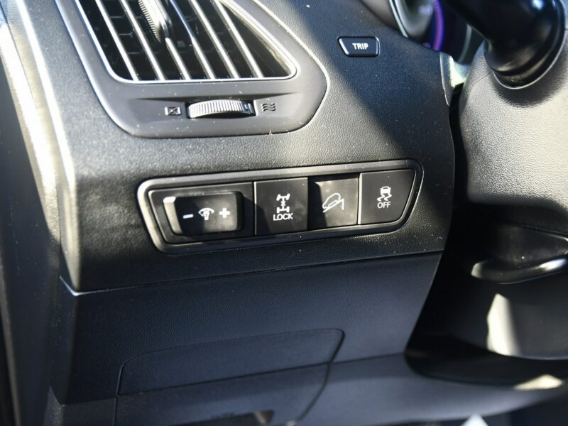 Hyundai ix35 2,0d 4X4 AWD Panorama Dach.Klimatr 2 str. Skóry.Navi.Kam.Cofania.OKAZJ