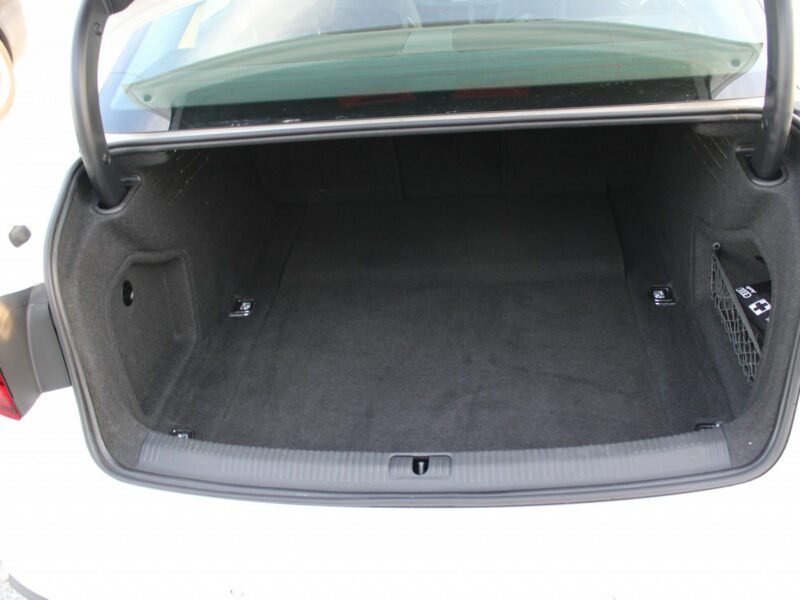 Audi A4 F-VAT Gwarancja G.Fotele Automat Kamera Navi B9 (2015-)