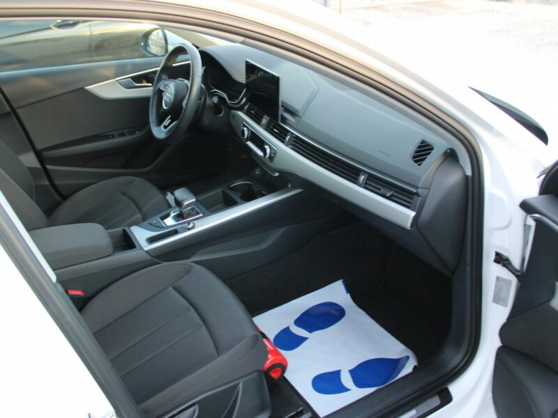 Audi A4 F-VAT Gwarancja G.Fotele Automat Kamera Navi B9 (2015-)