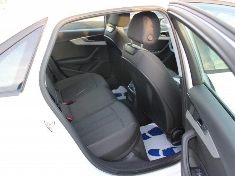 Audi A4 F-VAT Gwarancja G.Fotele Automat Kamera Navi B9 (2015-)