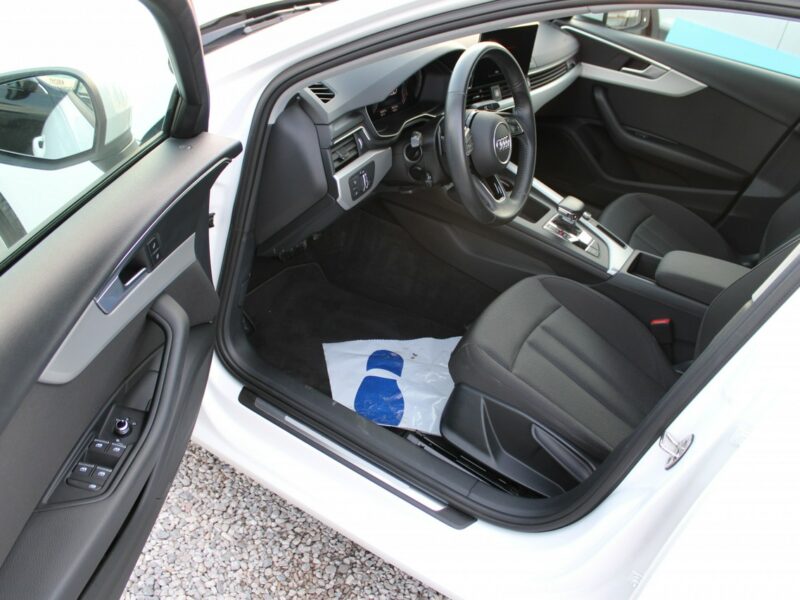 Audi A4 F-VAT Gwarancja G.Fotele Automat Kamera Navi B9 (2015-)