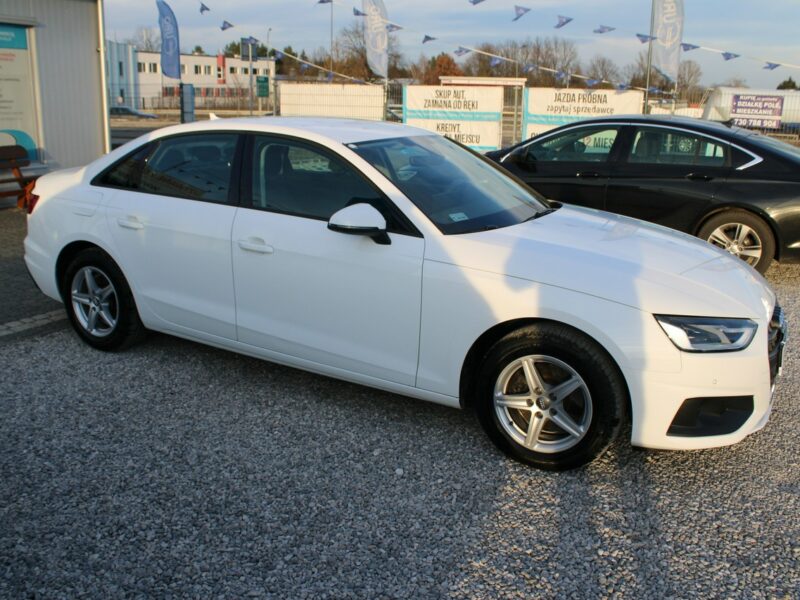 Audi A4 F-VAT Gwarancja G.Fotele Automat Kamera Navi B9 (2015-)