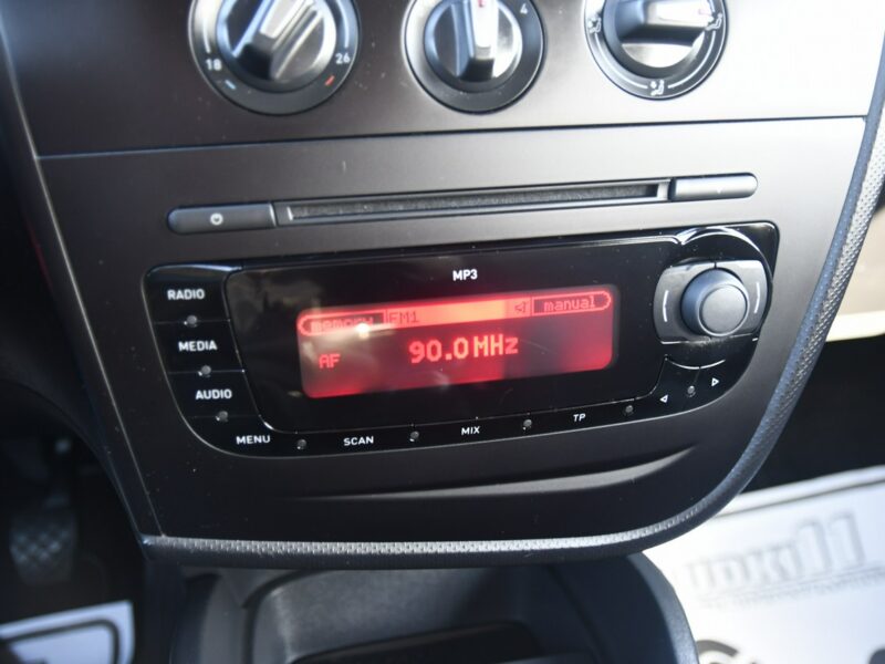 Land Rover Defender MY25 3.0D I6 200 KM AWD X-Dynamic SE 110 FujiWhite JLR Marvel Łódź IV (2019-)
