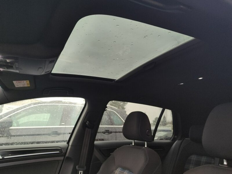 Volkswagen Golf Hybryda* Super wersja* Aktywny wydech VII (2012-)