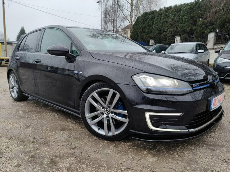 Volkswagen Golf Hybryda* Super wersja* Aktywny wydech VII (2012-)