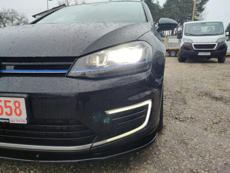 Volkswagen Golf Hybryda* Super wersja* Aktywny wydech VII (2012-)