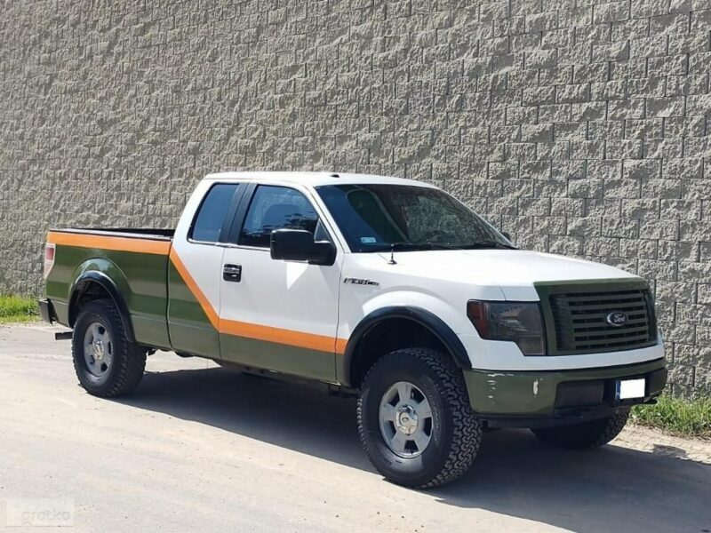 Ford inny