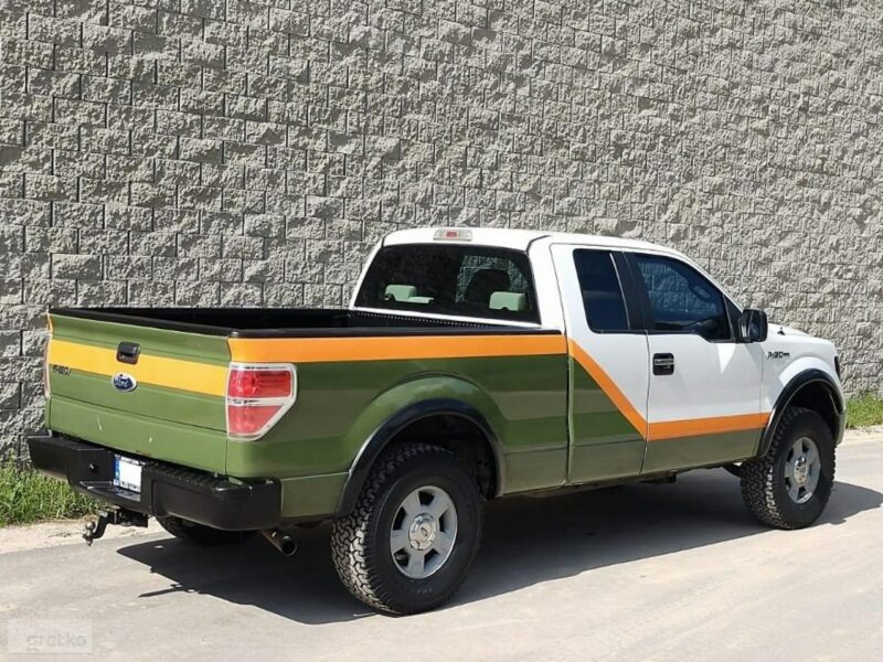 Ford inny
