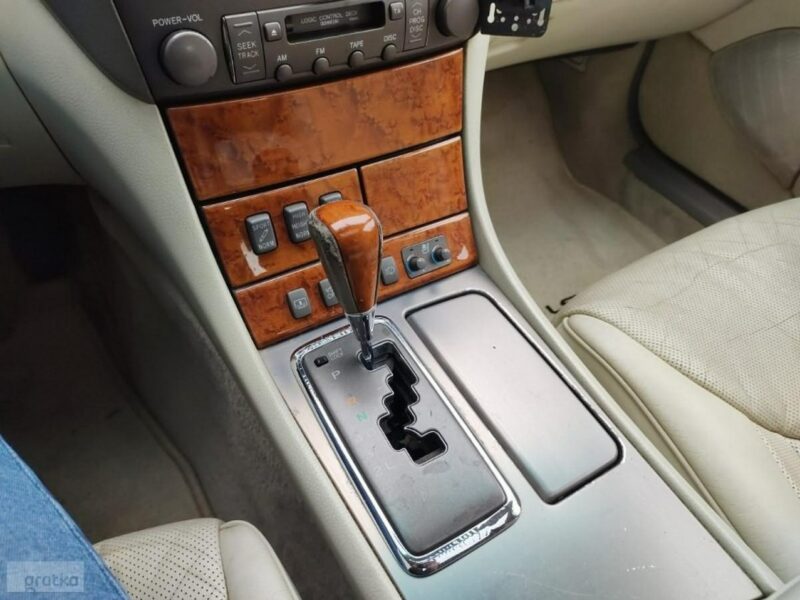 Lexus LS III (2000-2006)