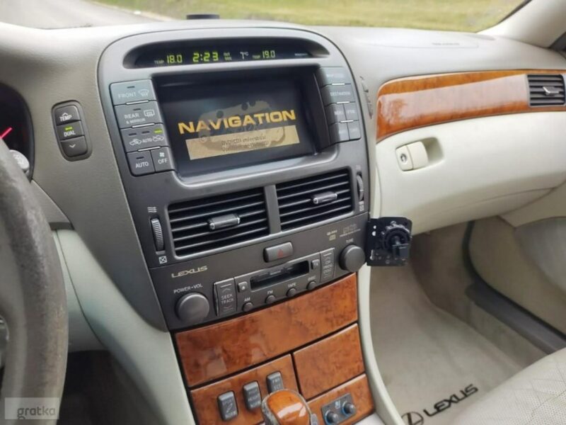 Lexus LS III (2000-2006)