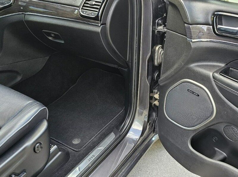 Jeep Grand Cherokee IV (2010-)