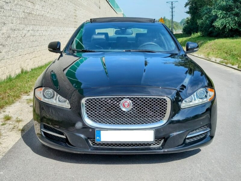 Jaguar XJ