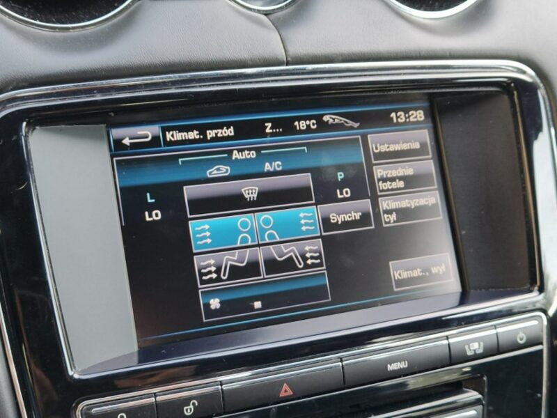 Jaguar XJ