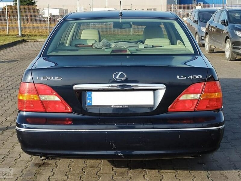 Lexus LS