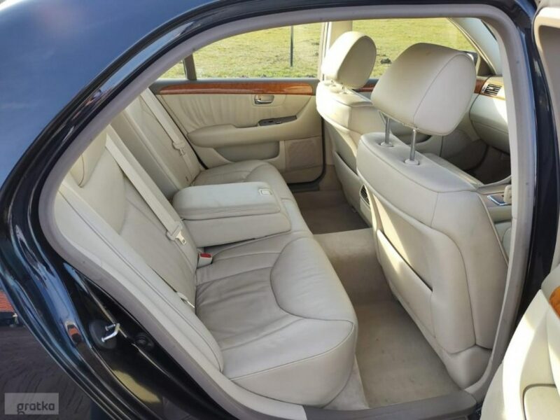 Lexus LS