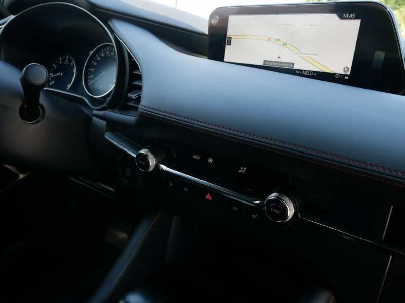 Mazda 3 FL 2.0 E-Skyactiv-X 186KM M-Hybrid Automat +LED +Navi -Kamera -Zobacz IV (2019-)