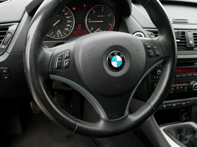 BMW X1 FL sDrive 18d 143KM [Eu5] -Skóra -Grzane fotele +Koła zimowe I (E84) (2009-2015)