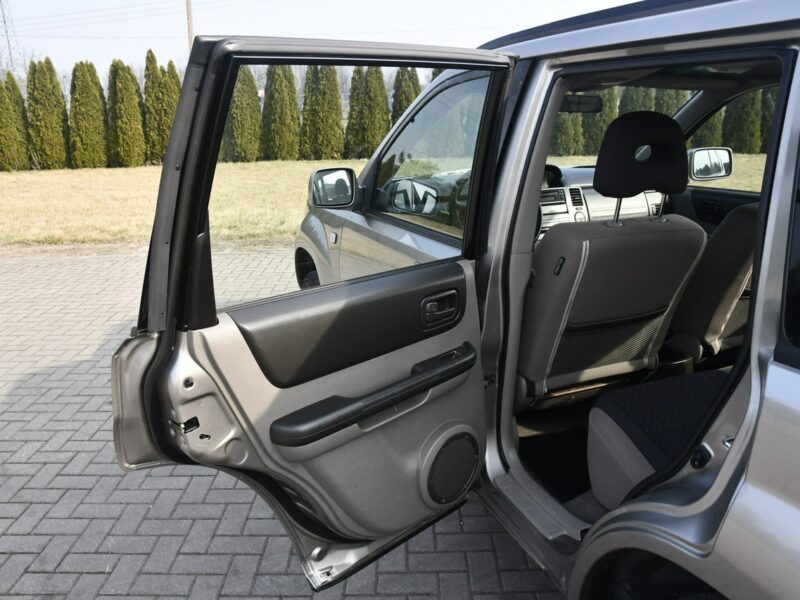 Nissan X-Trail 2,0benzyna. Klimatronic.Hak.Manual.El.szyby.Centralka.Kredyt.OKAZJA I (2001-2007)
