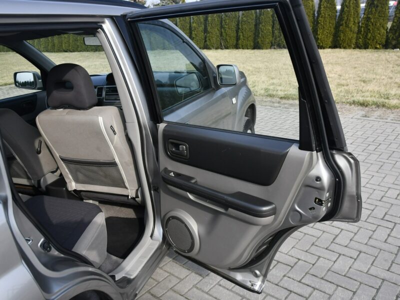 Nissan X-Trail 2,0benzyna. Klimatronic.Hak.Manual.El.szyby.Centralka.Kredyt.OKAZJA I (2001-2007)