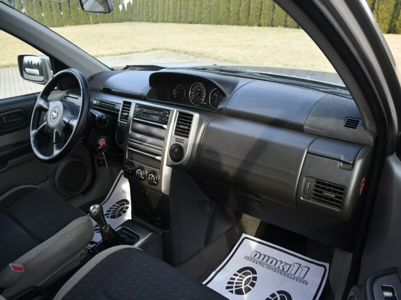 Nissan X-Trail 2,0benzyna. Klimatronic.Hak.Manual.El.szyby.Centralka.Kredyt.OKAZJA I (2001-2007)
