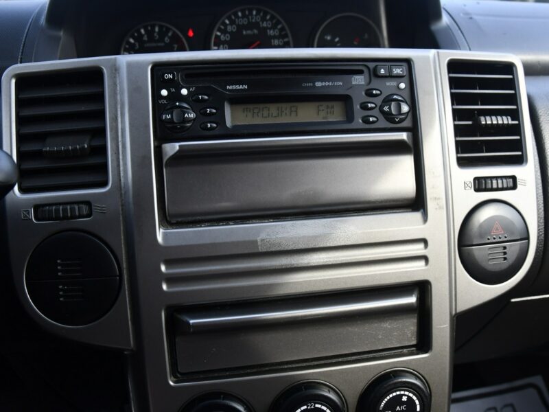 Nissan X-Trail 2,0benzyna. Klimatronic.Hak.Manual.El.szyby.Centralka.Kredyt.OKAZJA I (2001-2007)