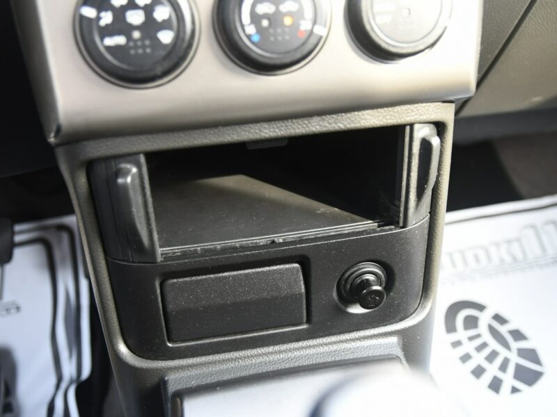 Nissan X-Trail 2,0benzyna. Klimatronic.Hak.Manual.El.szyby.Centralka.Kredyt.OKAZJA I (2001-2007)