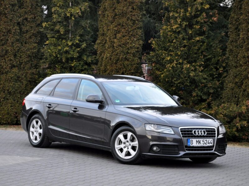 Audi A4 2.0TDI(143KM)*Xenon*Led*Klimatronik*Chrom*Welur*Reling*Parktr.*Alu16" B8 (2007-2015)
