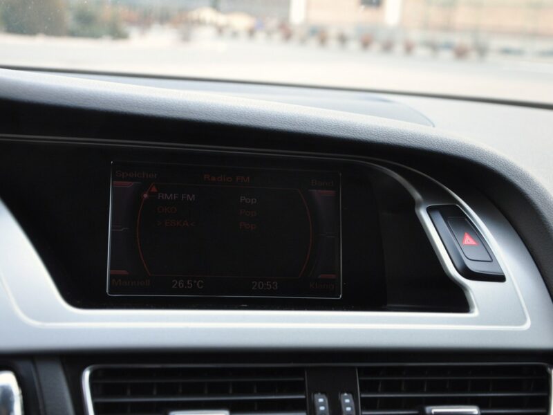 Audi A4 2.0TDI(143KM)*Xenon*Led*Klimatronik*Chrom*Welur*Reling*Parktr.*Alu16" B8 (2007-2015)