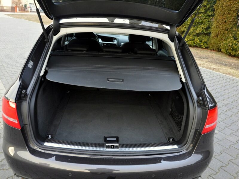 Audi A4 2.0TDI(143KM)*Xenon*Led*Klimatronik*Chrom*Welur*Reling*Parktr.*Alu16" B8 (2007-2015)