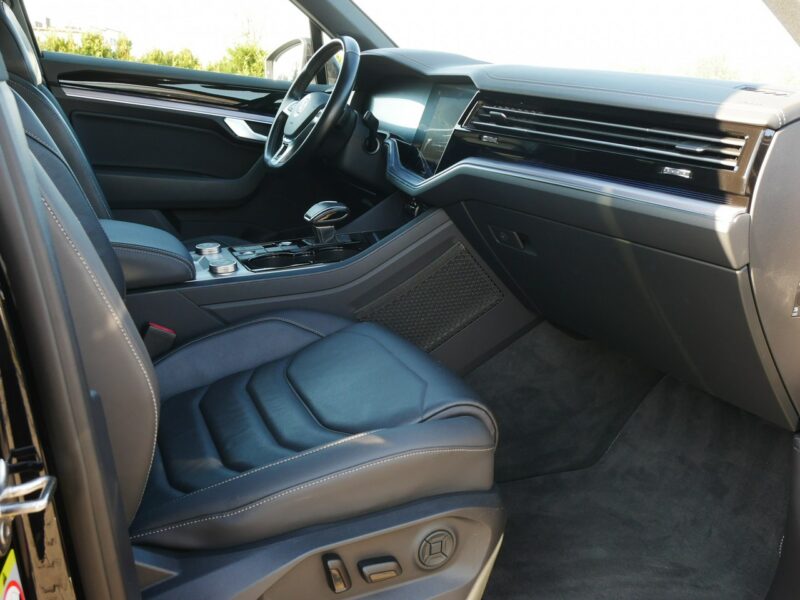 Volkswagen Touareg 3.0TDI V6 286KM R-Line 4x4 4Motion Automat DSG 8b VAT 23% Brutto +Koła III (2018-)