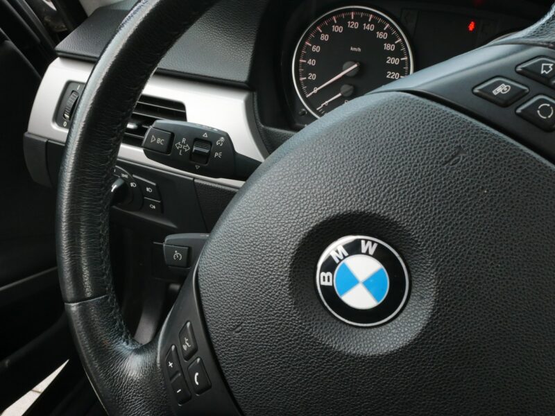 BMW 318 2.0 318i 143KM Kombi -Automat - Nowy rozrząd -Bardzo zadbana -Zobacz E90 (2005-2012)