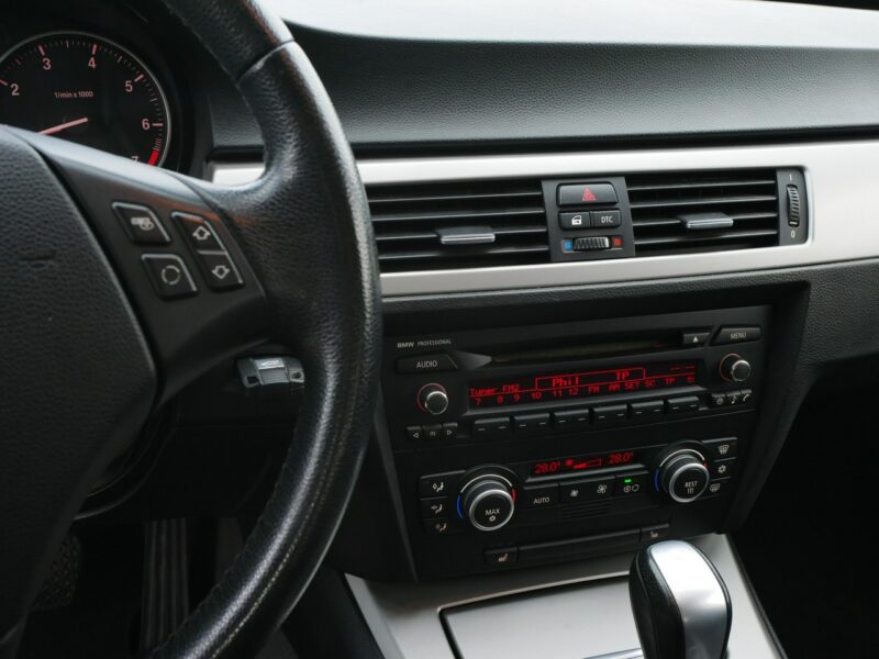 BMW 318 2.0 318i 143KM Kombi -Automat - Nowy rozrząd -Bardzo zadbana -Zobacz E90 (2005-2012)