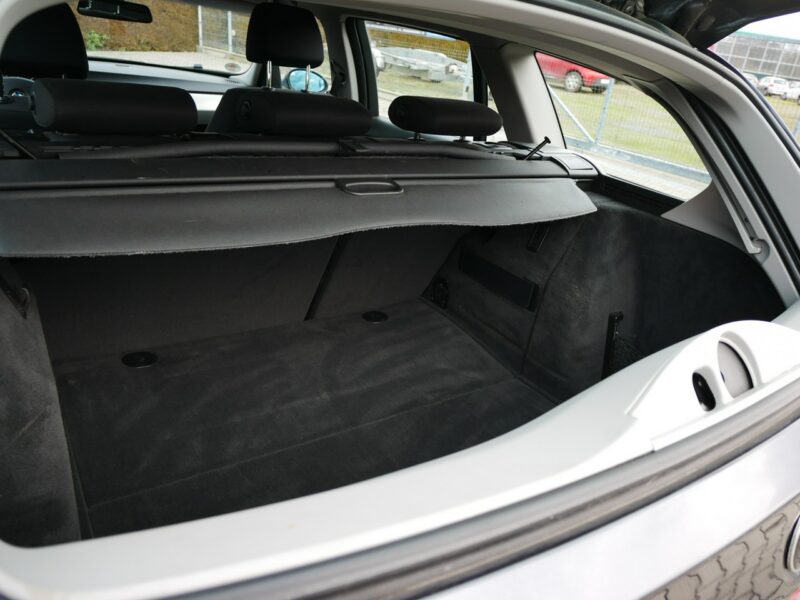 BMW 318 2.0 318i 143KM Kombi -Automat - Nowy rozrząd -Bardzo zadbana -Zobacz E90 (2005-2012)