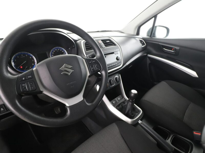 Suzuki SX4 S-Cross klimatyzacja grzane fotele multifunkcja