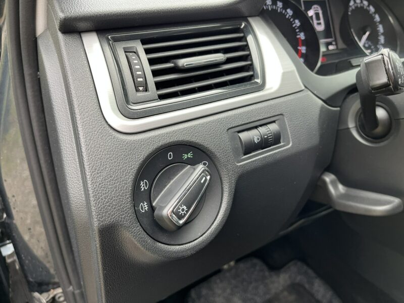 Škoda RAPID 1.4 1wł Oryginal Lakier CLimatronic KS Serw Stan BDB Bezwypadk Opłacon