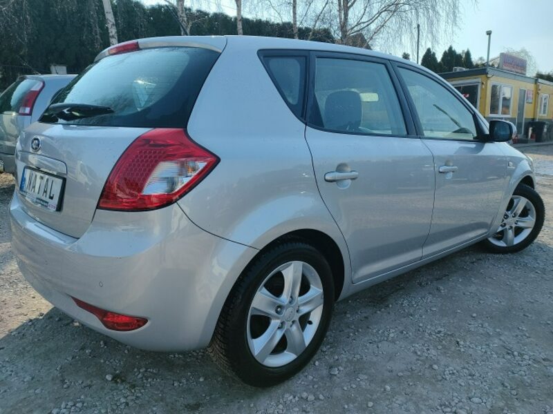 Kia Cee'd Navigacja!Kamera!Klimatronik!Parktronik!tylko 127.000 km I (2006-2012)