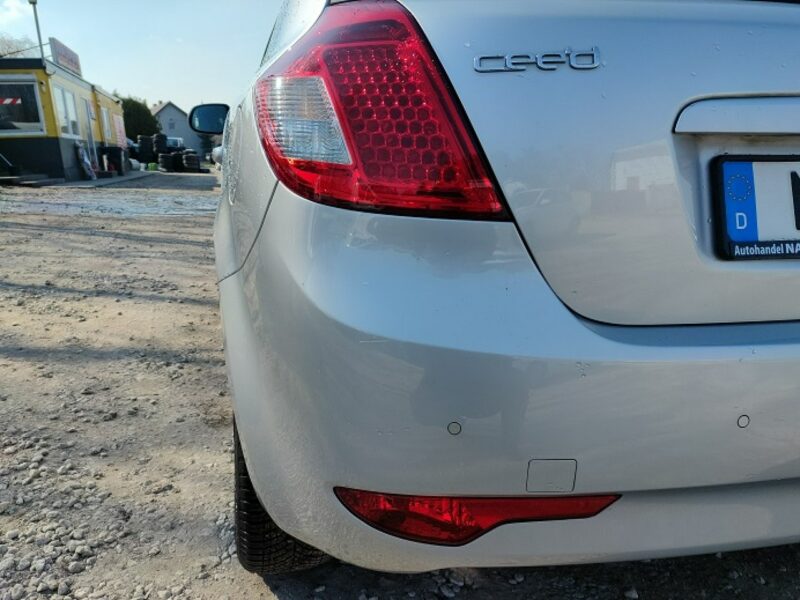 Kia Cee'd Navigacja!Kamera!Klimatronik!Parktronik!tylko 127.000 km I (2006-2012)