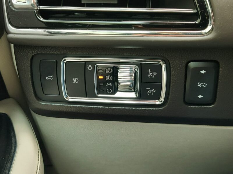 Lincoln Navigator III (U326) (2007-)