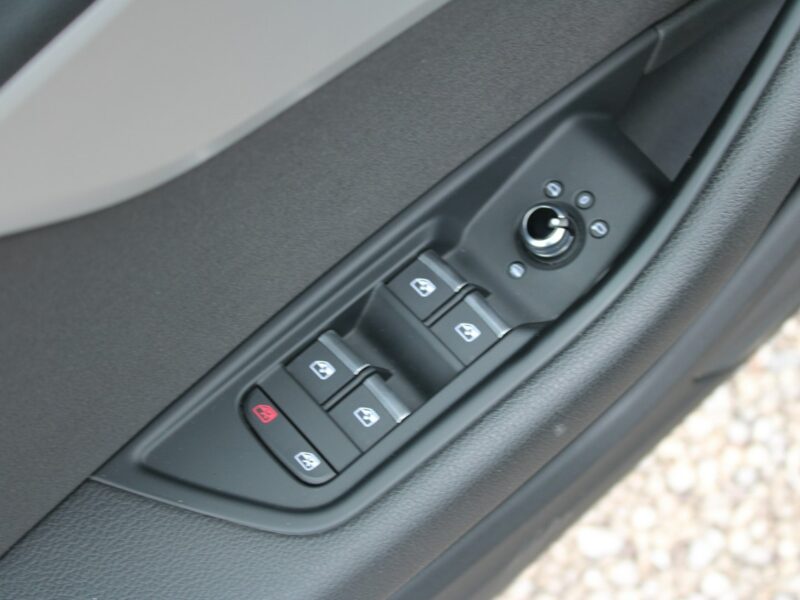 Audi A4 S-Tronic Led Hak F-vat Salon Polska B9 (2015-)